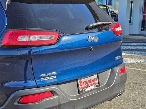 Used 2018 Jeep Cherokee Latitude Plus image 10