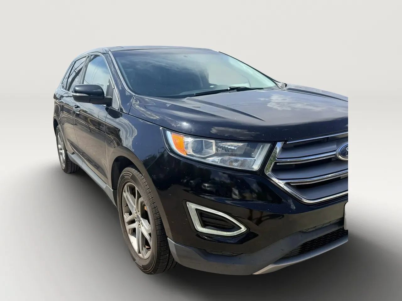 Used 2016 Ford Edge Titanium FWD image 12