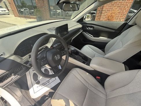 Used 2023 Honda Accord LX image 18
