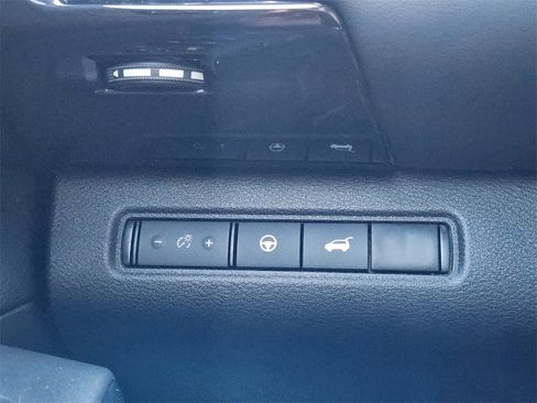 New 2025 Nissan Pathfinder SV image 16