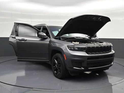 Used 2023 Jeep Grand Cherokee L Laredo RWD image 39
