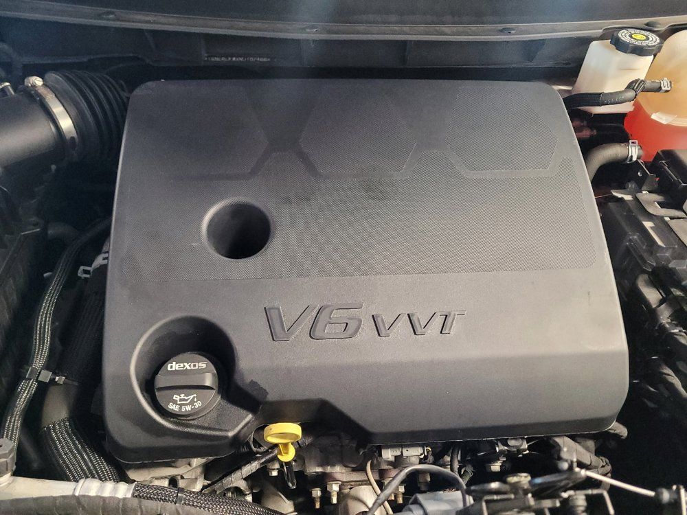 Used 2022 Chevrolet Traverse LS FWD image 30