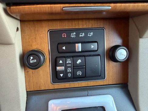 Used 2016 Land Rover LR4 HSE Silver Edition image 66