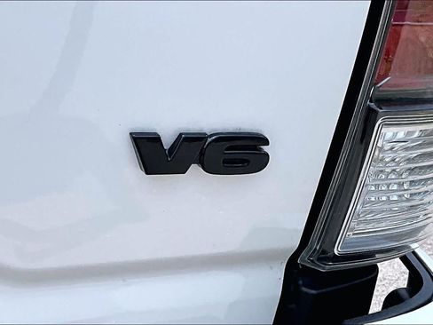 Used 2023 Toyota Tacoma Limited RWD image 10