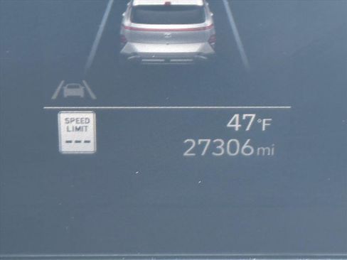 Used 2025 Hyundai Kona SEL image 19