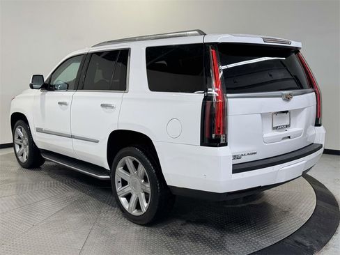 Used 2019 Cadillac Escalade Luxury image 5