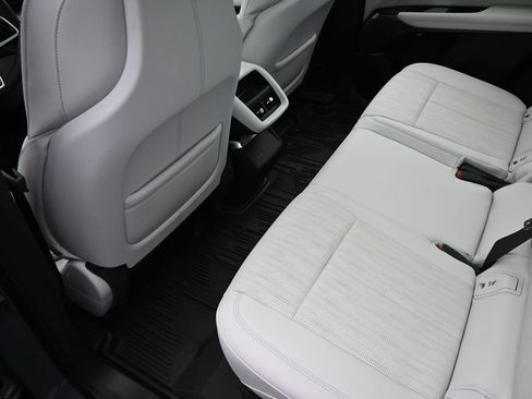 Used 2024 Cadillac Lyriq Sport AWD/4WD image 19