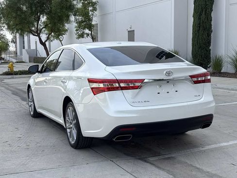 Used 2014 Toyota Avalon XLE Touring FWD image 5