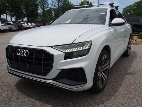 Used 2022 Audi Q8 Premium Plus w/ Premium Plus Package AWD/4WD image 4