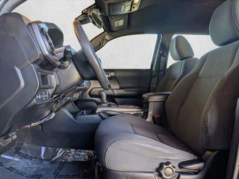 Used 2019 Toyota Tacoma TRD Off-Road image 16