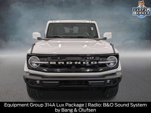 Used 2025 Ford Bronco Outer Banks AWD/4WD image 2