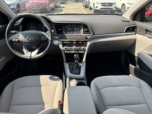 Used 2020 Hyundai Elantra Value Edition FWD image 21