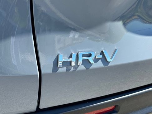 Certified 2025 Honda HR-V Sport image 27
