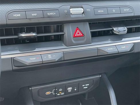 New 2025 Kia K4 GT-Line image 33