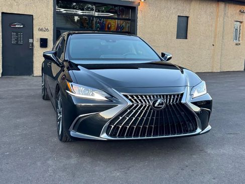 Used 2022 Lexus ES 350 w/ Premium Package image 5