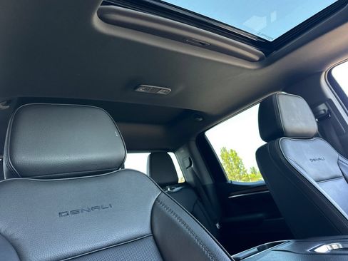 Used 2022 GMC Sierra 1500 Denali w/ Denali Reserve Package AWD/4WD image 16