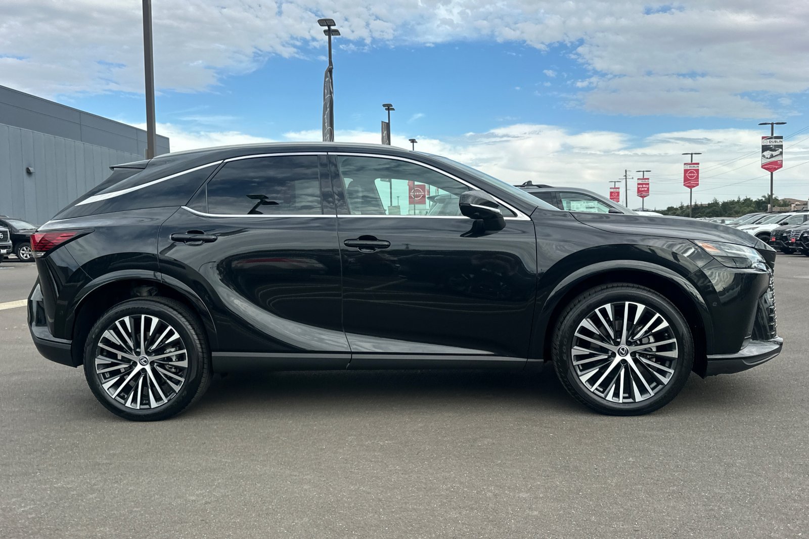 Used 2025 Lexus RX 350 w/ Convenience Package AWD/4WD image 3