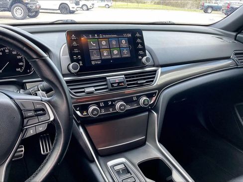 Used 2019 Honda Accord Sport image 9