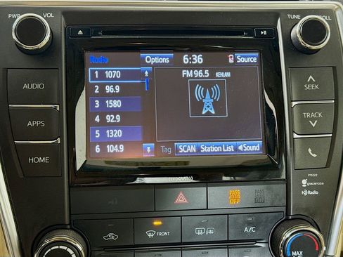 Certified 2016 Toyota Camry LE image 15