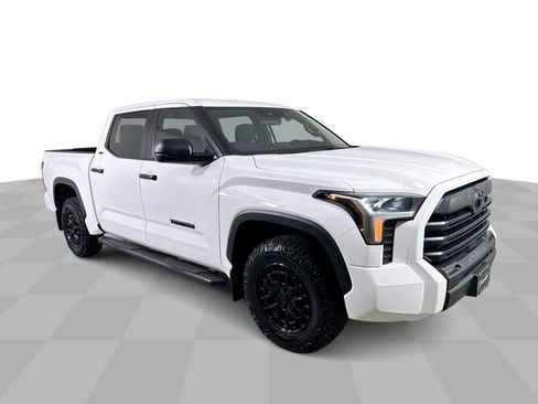 Used 2025 Toyota Tundra SR5 AWD/4WD image 2