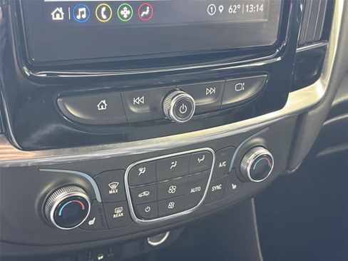 Used 2023 Chevrolet Traverse LT AWD/4WD image 18