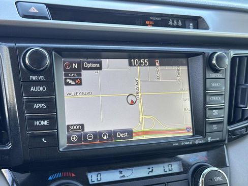 Used 2018 Toyota RAV4 XLE w/ Convenience Package image 12