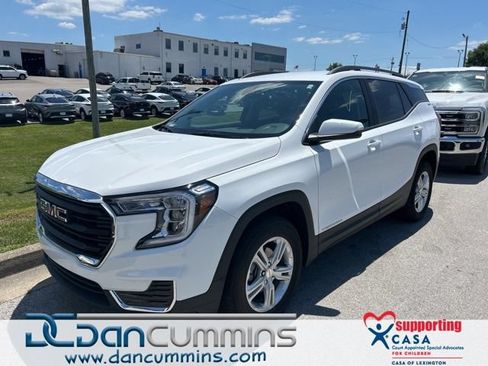 Used 2024 GMC Terrain SLE w/ Driver Convenience Package AWD/4WD image 1