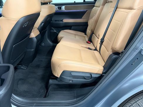 Used 2025 Hyundai Santa Fe Limited image 25