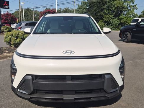 Used 2025 Hyundai Kona SEL AWD/4WD image 8