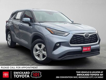 Used 2023 Toyota Highlander LE