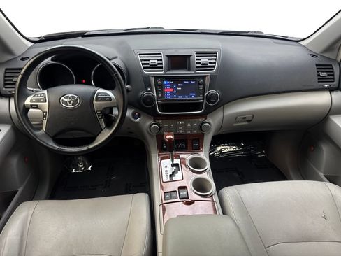 Used 2013 Toyota Highlander Limited AWD/4WD image 56