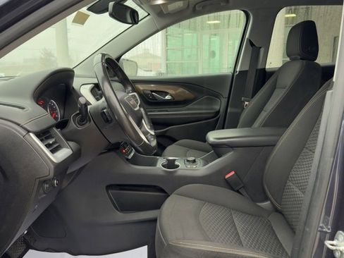 Used 2019 GMC Terrain SLE w/ Driver Convenience Package image 10
