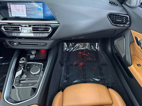 Used 2025 BMW Z4 M40i w/ Premium Package RWD image 31