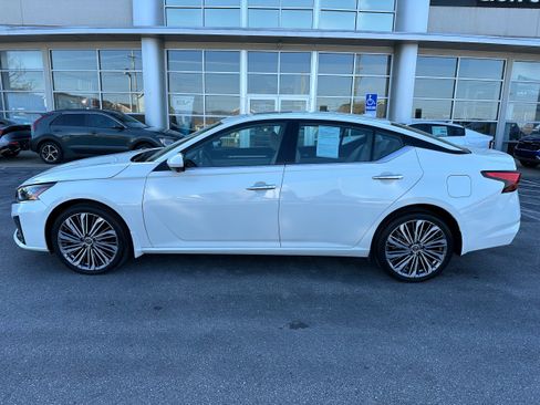 Used 2025 Nissan Altima 2.5 SL image 8