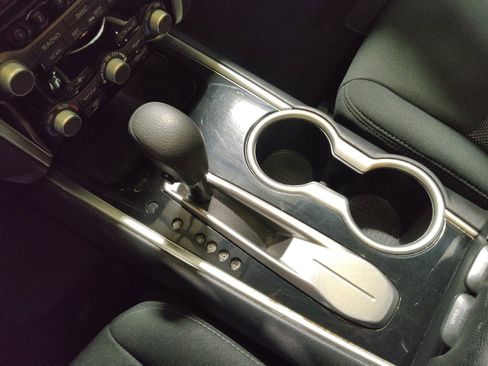 Used 2020 Nissan Pathfinder S image 26