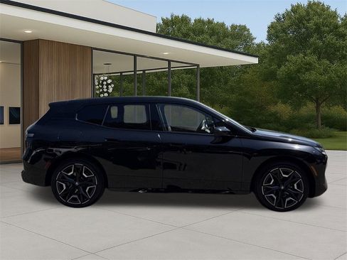 Used 2025 BMW iX xDrive50 image 5