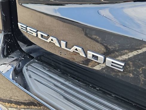 Used 2021 Cadillac Escalade Premium Luxury w/ Performance Package AWD/4WD image 8