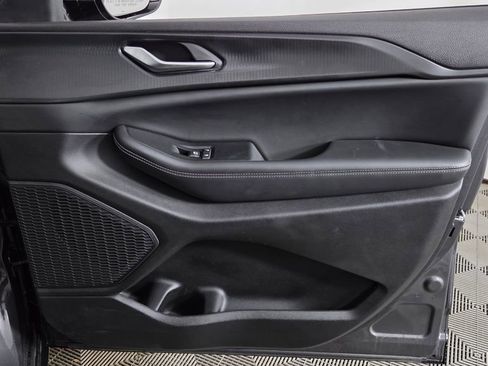 Used 2023 Jeep Grand Cherokee Altitude image 36