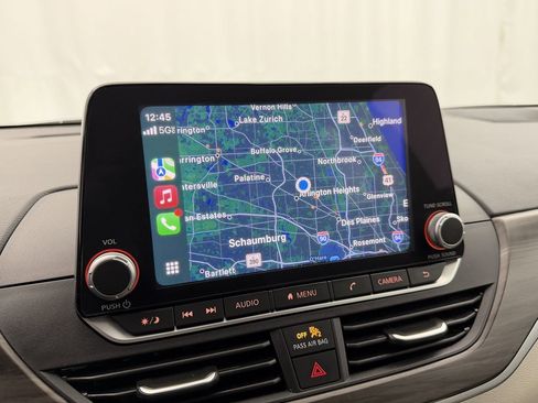 Used 2025 Nissan Altima 2.5 SV image 13