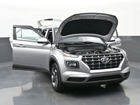Certified 2023 Hyundai Venue SEL FWD image 48