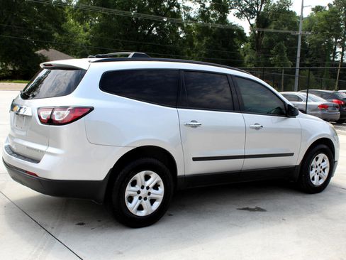 Used 2014 Chevrolet Traverse LS image 11