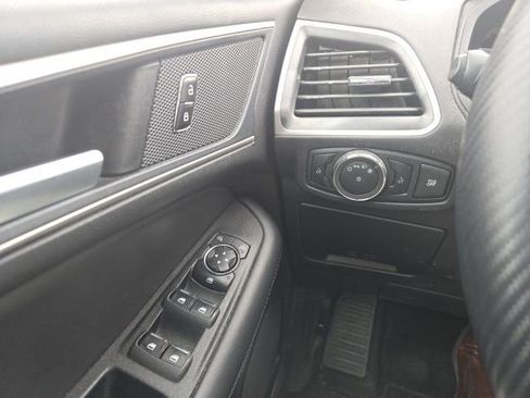 Used 2024 Ford Edge SEL image 18