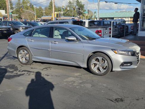 Used 2018 Honda Accord EX-L image 2