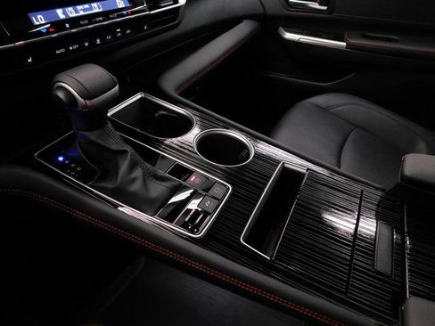 Used 2025 Toyota Sienna XSE image 46