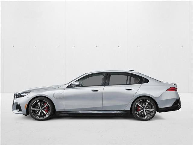 New 2027 BMW 550e xDrive AWD/4WD image 3