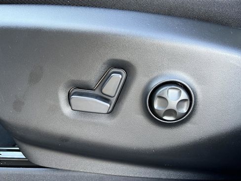 New 2026 Chrysler Pacifica Select image 17