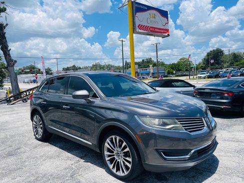 Used 2017 Lincoln MKX Reserve AWD/4WD image 29