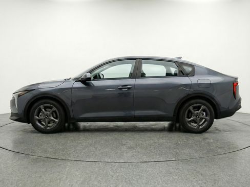 Used 2025 Kia K4 LXS image 5