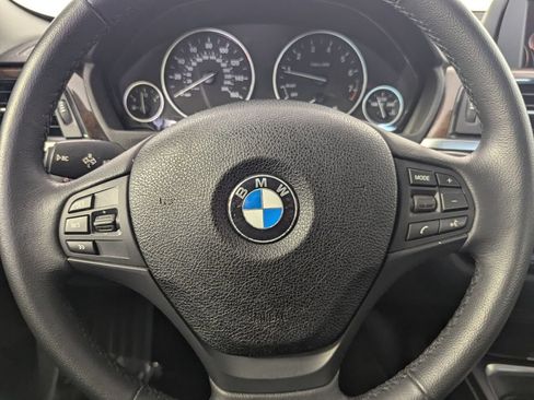 Used 2015 BMW 320i Sedan RWD image 17
