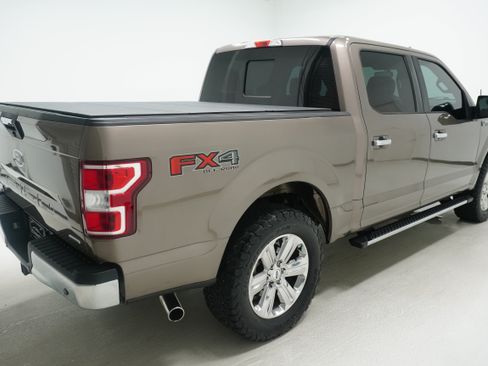 Used 2018 Ford F150 XLT w/ Equipment Group 302A Luxury AWD/4WD image 4